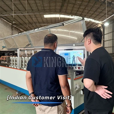 مشتریان هندی بازدید می کنند: دستگاه قاب فولادی سنج سبک